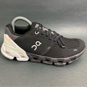 On Womens Swiss Engineering Cloudflyer 4 Black Running Shoes Sneakers Size 8